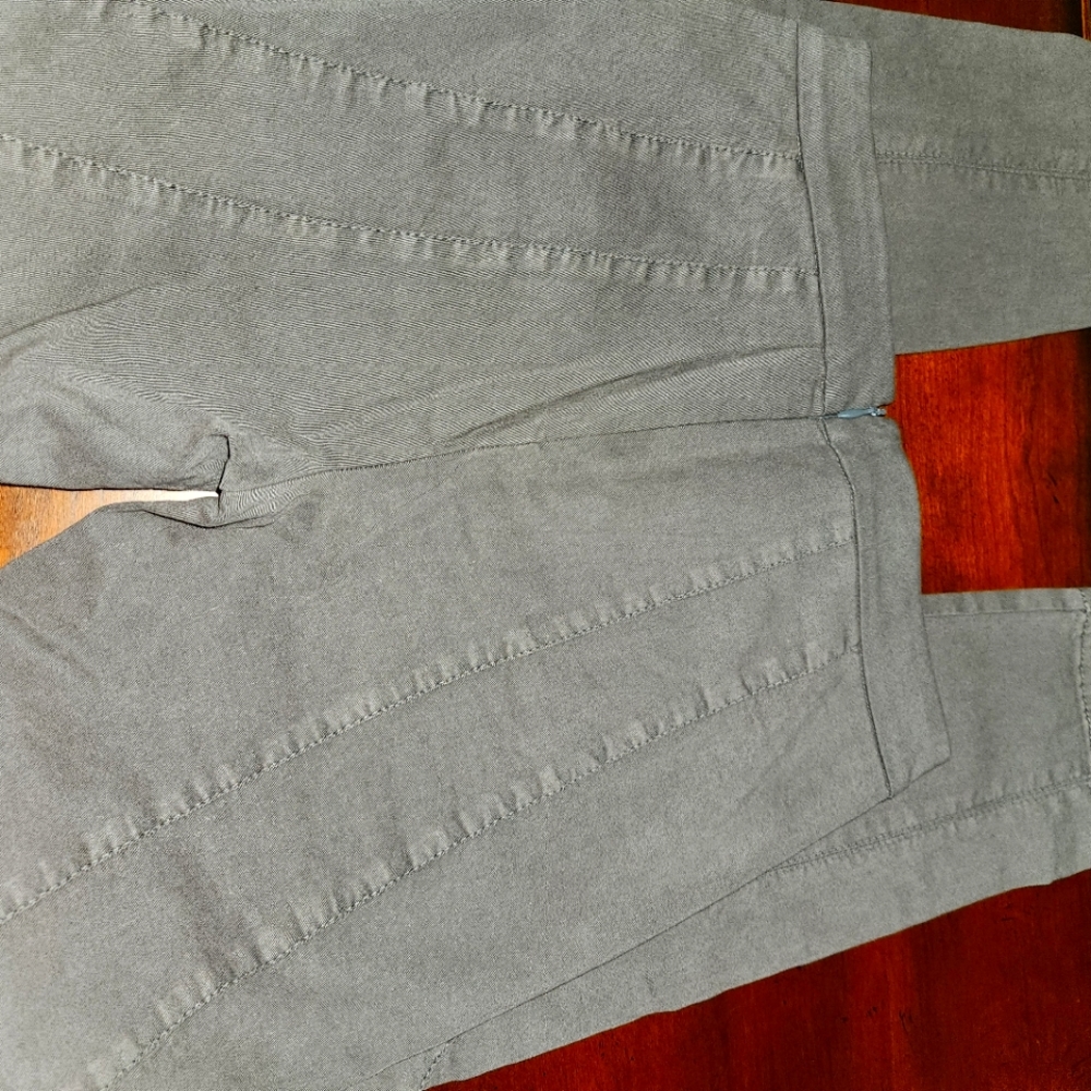 DONNA KARAN Casual Luxe